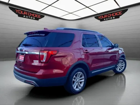 More photos of 2017 Ford Explorer XLT at Your Choice Autos - Crestwood, IL
