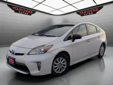 White 2013 Toyota Prius Plug-In Advanced 4dr Hatchback for sale in Crestwood, IL