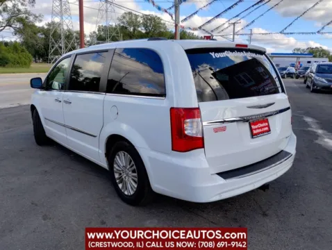 Another view of 2014 Chrysler Town & Country Limited for sale in Crestwood, IL at Your Choice Autos - Crestwood