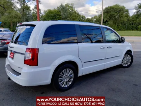 More photos of 2014 Chrysler Town & Country Limited at Your Choice Autos - Crestwood, IL