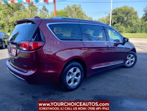 More photos of 2017 Chrysler Pacifica Touring-L Plus at Your Choice Autos - Crestwood, IL