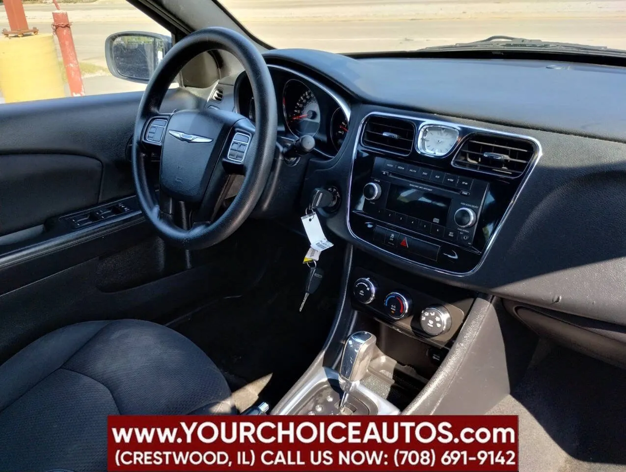 2014 Chrysler 200 LX - Photo 22