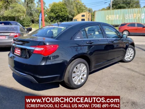 More photos of 2014 Chrysler 200 LX at Your Choice Autos - Crestwood, IL