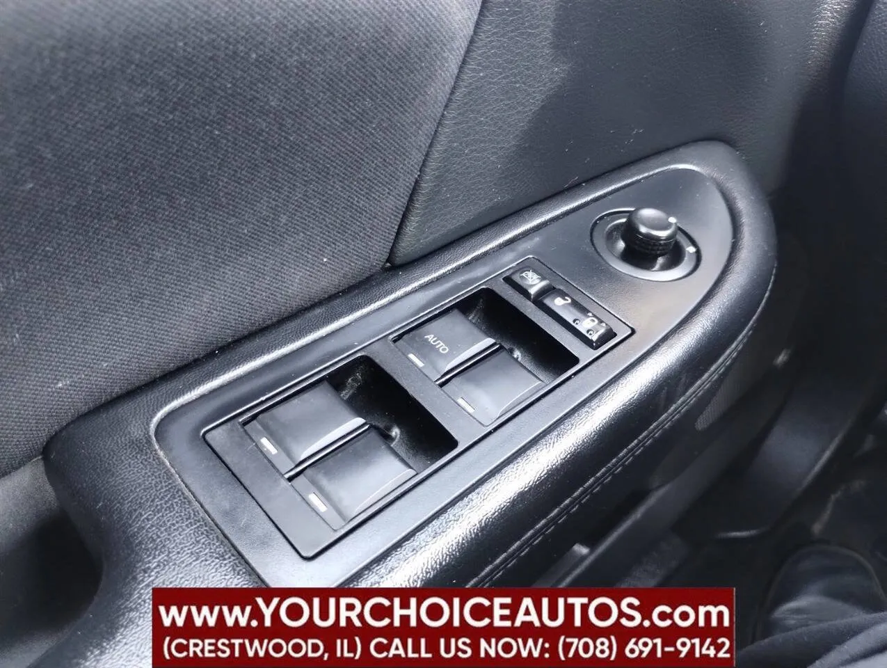 2014 Chrysler 200 LX - Photo 28