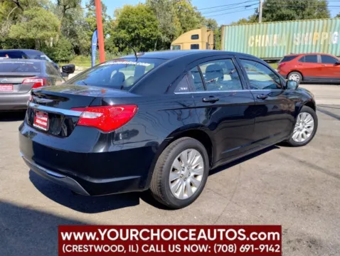 More photos of 2014 Chrysler 200 LX at Your Choice Autos - Crestwood, IL