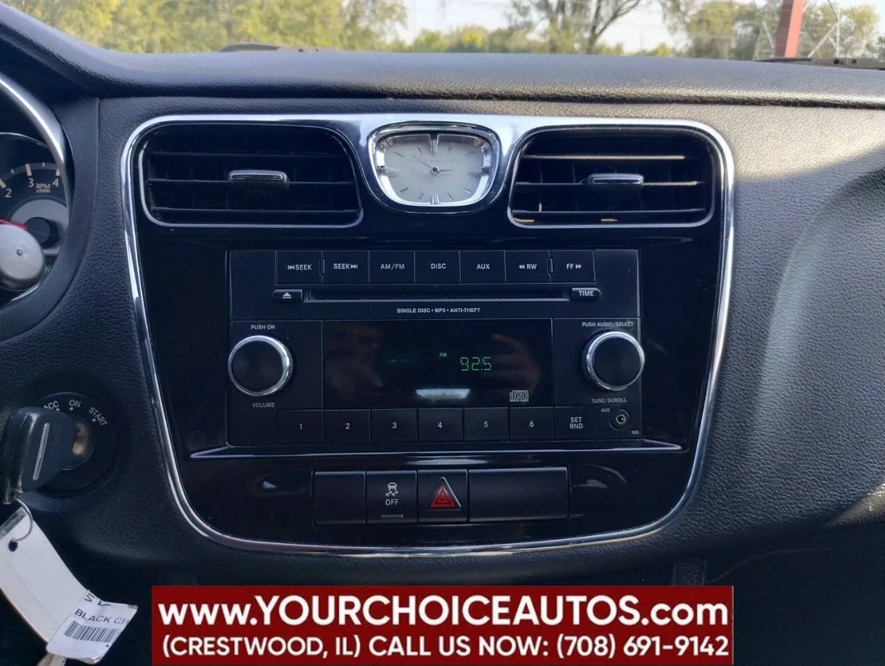 2014 Chrysler 200 LX - Photo 29