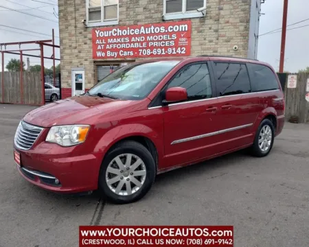 Red 2015 Chrysler Town & Country Touring for sale in Crestwood, IL
