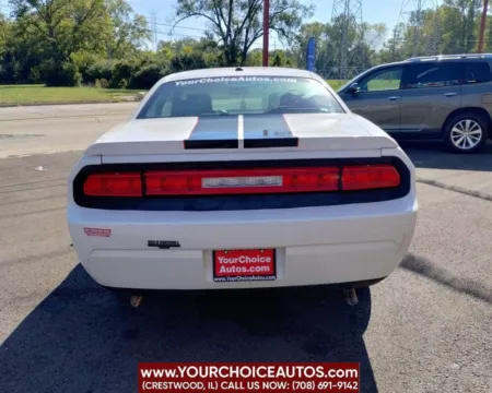 More photos of 2010 Dodge Challenger SE at Your Choice Autos - Crestwood, IL