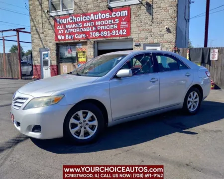 Silver 2010 Toyota Camry LE 4dr Sedan 6A for sale in Crestwood, IL