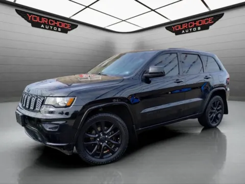 Black 2018 Jeep Grand Cherokee Altitude for sale in Crestwood, IL