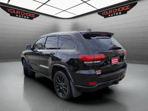 Another view of 2018 Jeep Grand Cherokee Altitude for sale in Crestwood, IL at Your Choice Autos - Crestwood