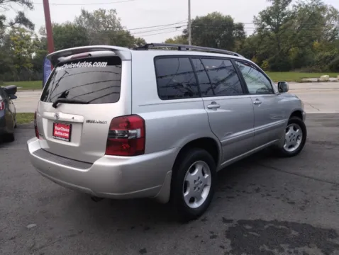 More photos of 2007 Toyota Highlander Sport AWD 4dr SUV w/3rd Row at Your Choice Autos - Crestwood, IL