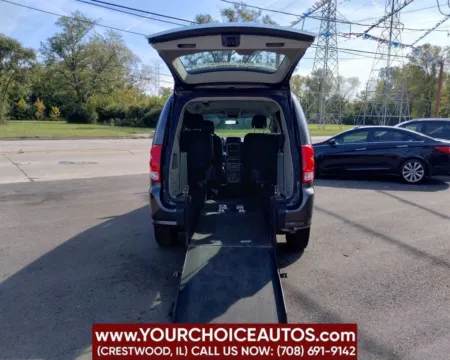 Gray 2015 Dodge Grand Caravan American Value Pkg for sale in Crestwood, IL