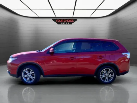 Photos of 2015 Mitsubishi Outlander SE for sale in Crestwood, IL at Your Choice Autos - Crestwood