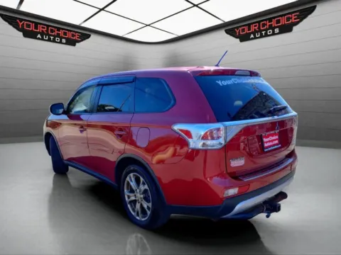 Another view of 2015 Mitsubishi Outlander SE for sale in Crestwood, IL at Your Choice Autos - Crestwood