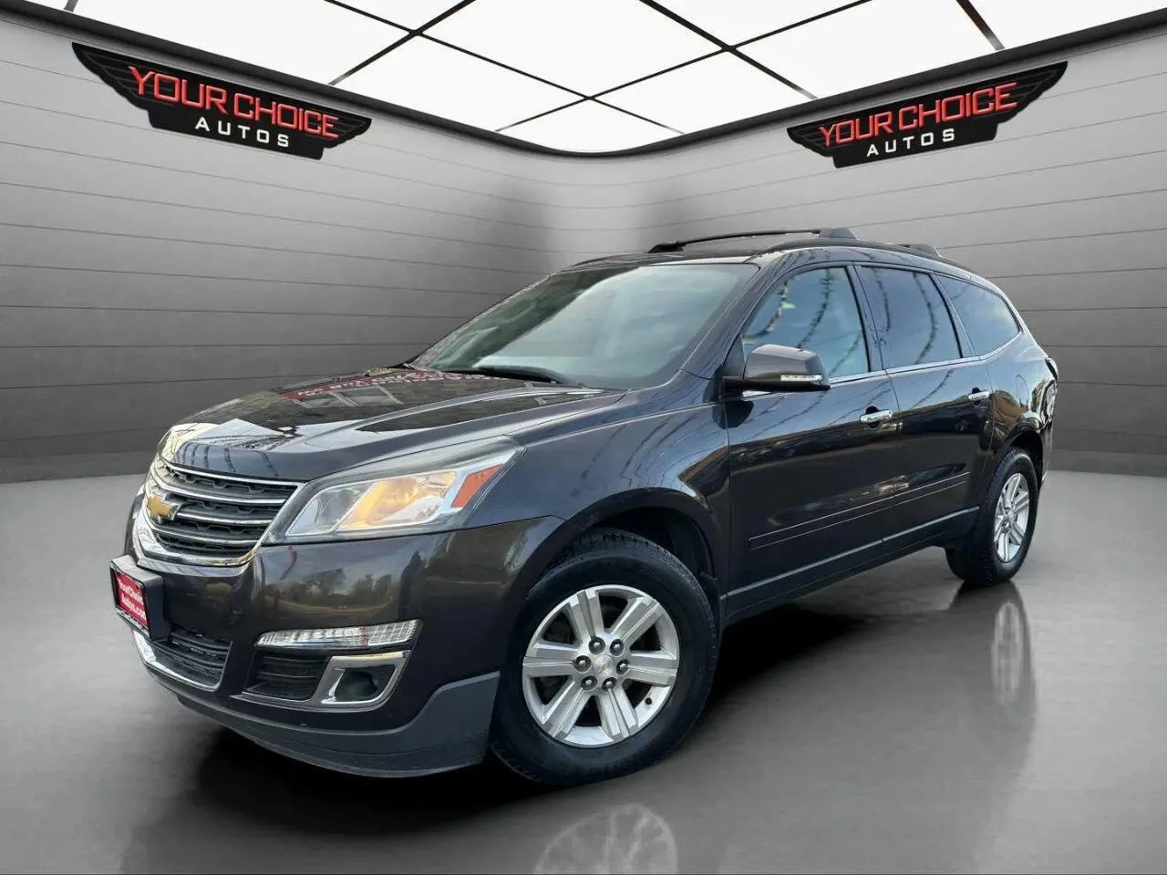 Gray 2013 Chevrolet Traverse LT for sale in Crestwood, IL