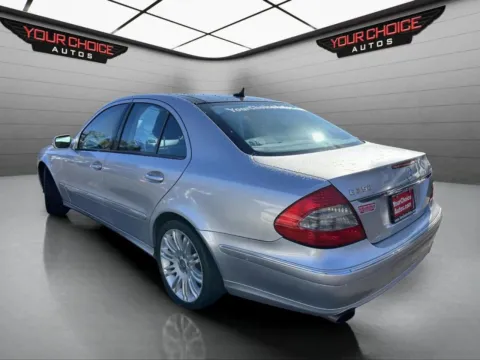 Another view of 2007 Mercedes-Benz E-Class 3.5L for sale in Crestwood, IL at Your Choice Autos - Crestwood