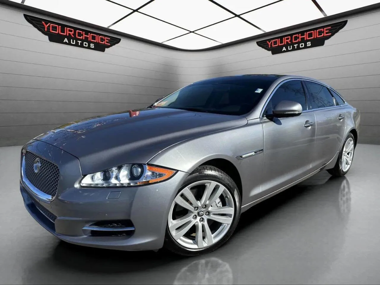 Gray 2013 Jaguar XJ L Portfolio for sale in Crestwood, IL