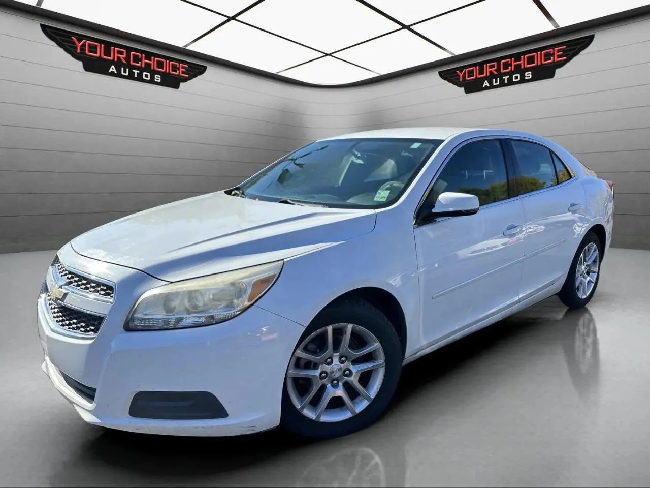 White 2013 Chevrolet Malibu LT for sale in Crestwood, IL
