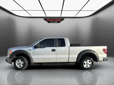 Photos of 2009 Ford F-150 XLT 4x2 4dr SuperCab Styleside 5.5 ft. SB for sale in Joliet, IL at Your Choice Autos - Joliet