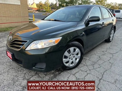 Green 2010 Toyota Camry LE 4dr Sedan 6A for sale in Joliet, IL