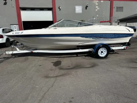 Photos of 1998 Bayliner 2050 CX for sale in Joliet, IL at Your Choice Autos - Joliet