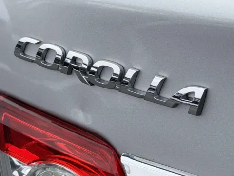 More photos of 2011 Toyota Corolla LE 4dr Sedan 4A at Your Choice Autos - Joliet, IL