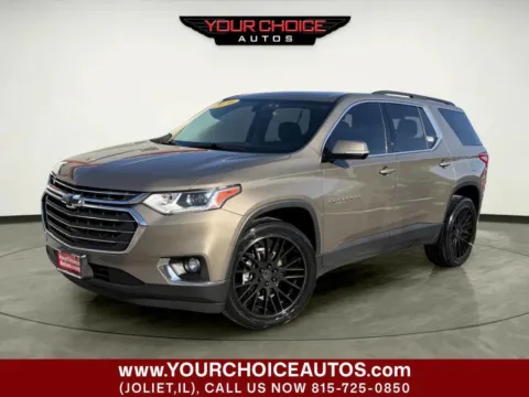 Gray 2020 Chevrolet Traverse LT Cloth for sale in Joliet, IL