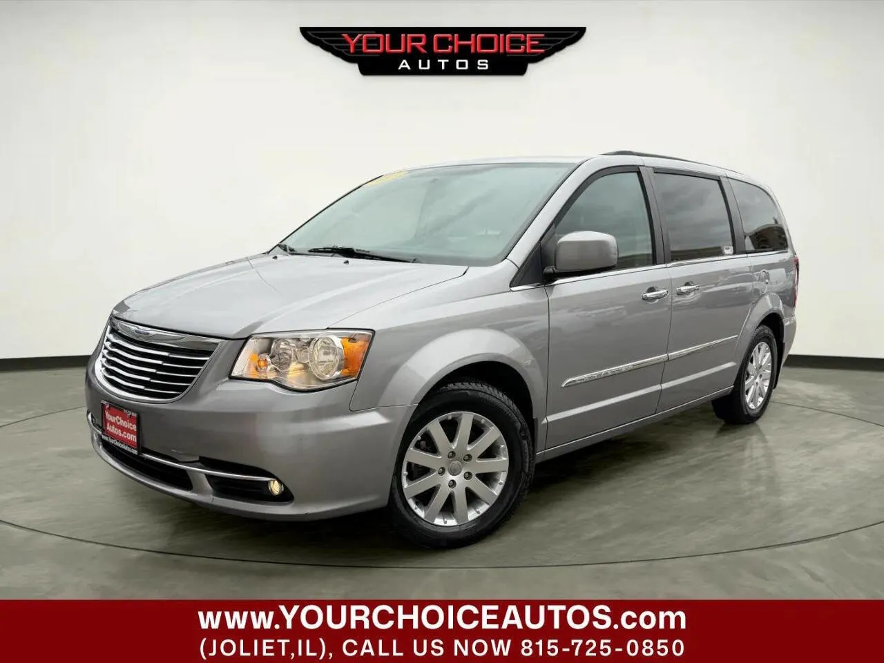 Silver 2016 Chrysler Town & Country Touring for sale in Joliet, IL