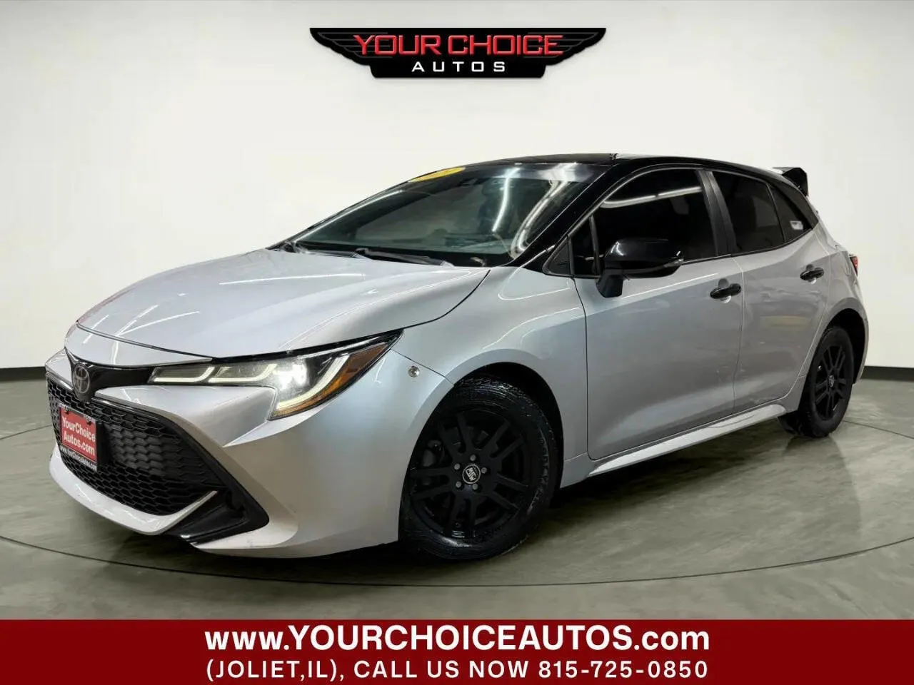 Silver 2021 Toyota Corolla Hatchback SE 4dr Hatchback CVT for sale in Joliet, IL