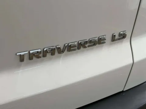 More photos of 2011 Chevrolet Traverse LS at Your Choice Autos - Joliet, IL