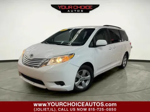 White 2015 Toyota Sienna LE 8 Passenger 4dr Mini Van for sale in Joliet, IL