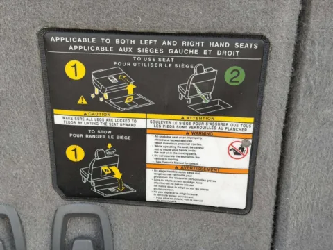 More photos of 2020 Toyota Sienna XLE 8 Passenger 4dr Mini Van at Your Choice Autos - Joliet, IL