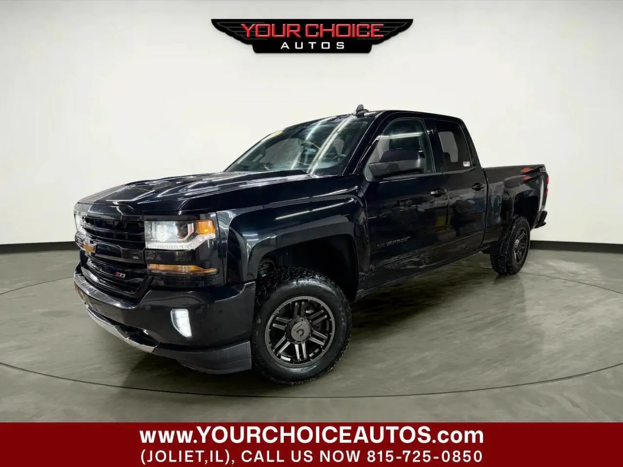 Black 2017 Chevrolet Silverado 1500 LT for sale in Joliet, IL