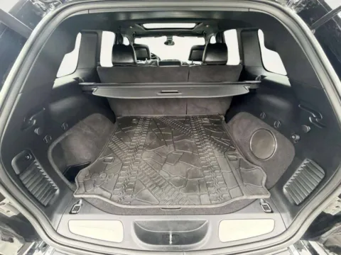 More photos of 2020 Jeep Grand Cherokee Overland at Your Choice Autos - Joliet, IL