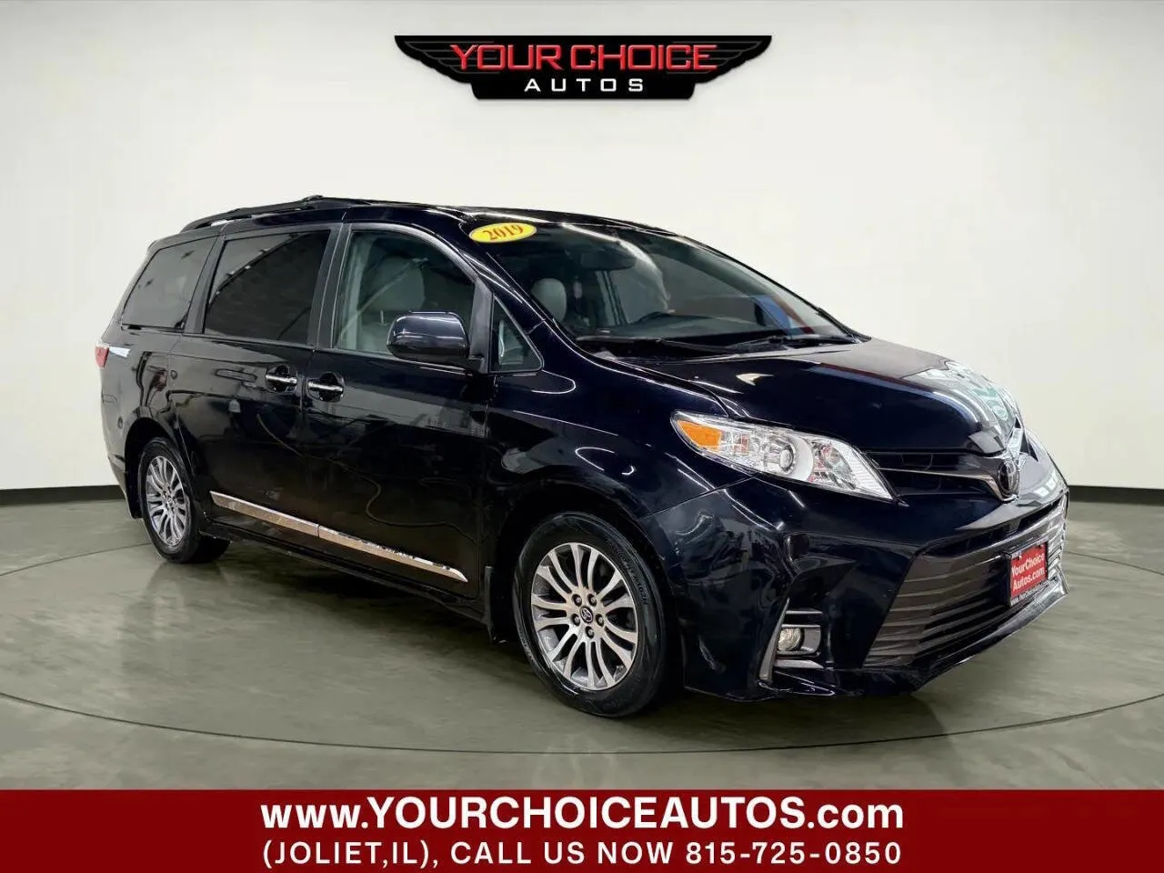 Black 2019 Toyota Sienna XLE 8 Passenger 4dr Mini Van for sale in Joliet, IL