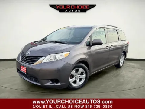 Gray 2013 Toyota Sienna LE 8 Passenger 4dr Mini Van for sale in Joliet, IL