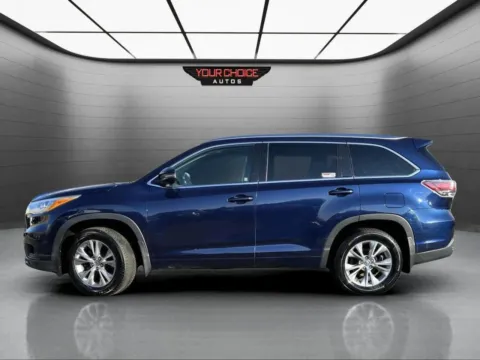 Photos of 2015 Toyota Highlander XLE for sale in Joliet, IL at Your Choice Autos - Joliet