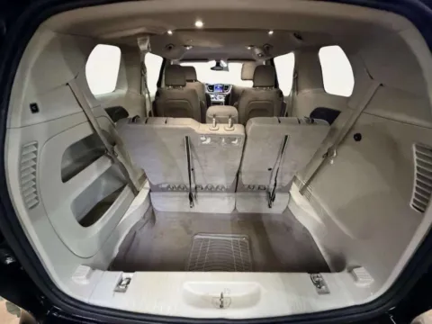 More photos of 2017 Chrysler Pacifica Touring at Your Choice Autos - Joliet, IL