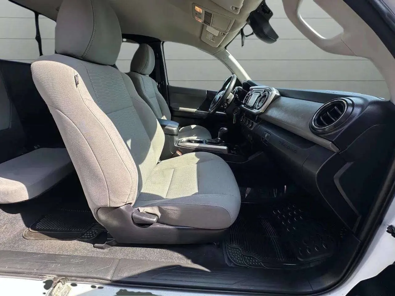 2018 Toyota Tacoma SR5 - Photo 42