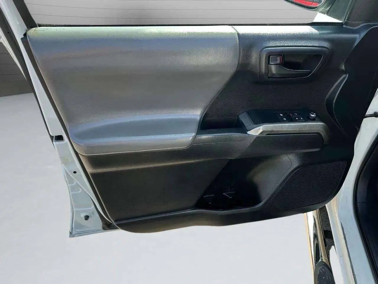 2018 Toyota Tacoma SR5 - Photo 25