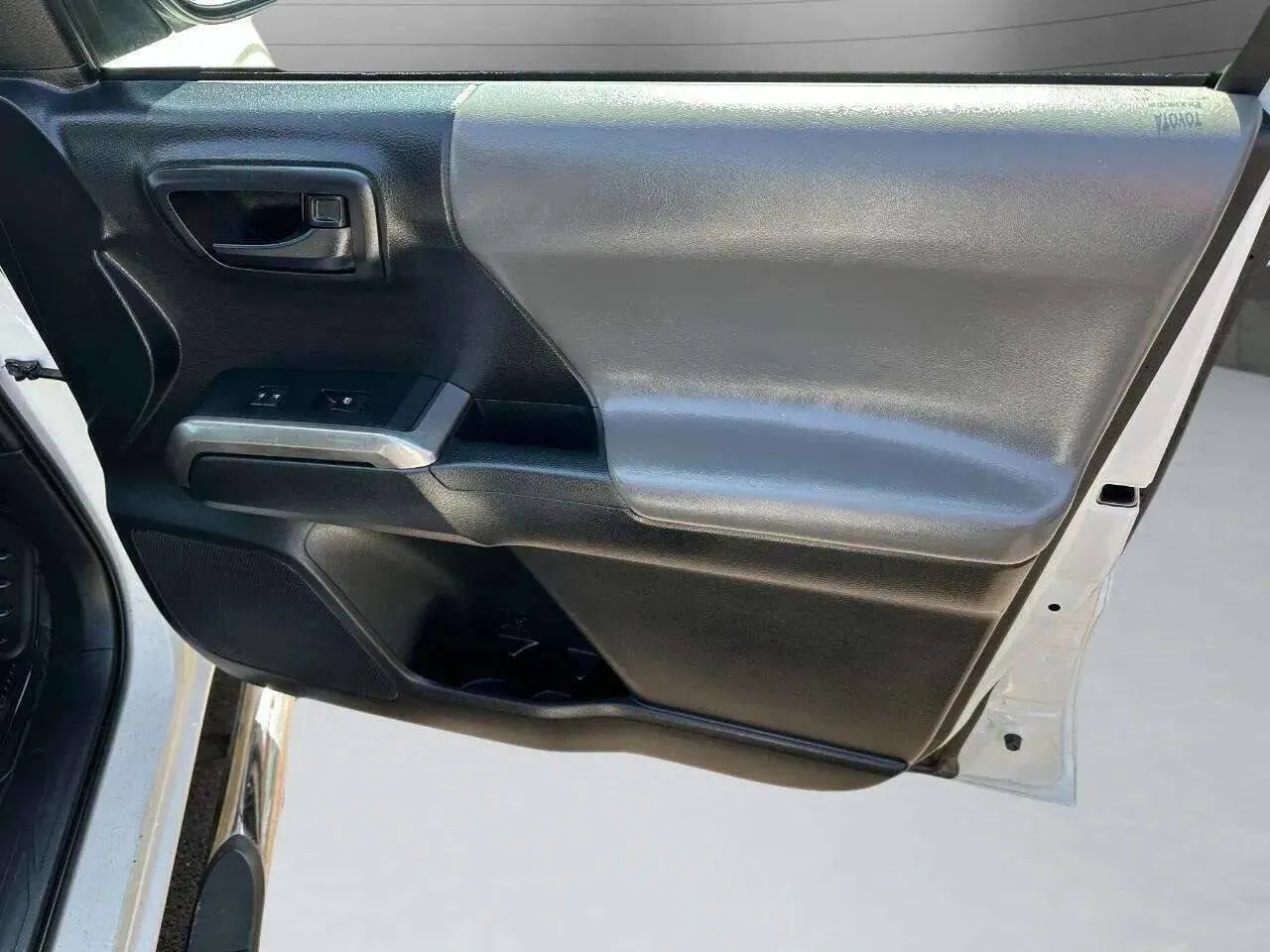 2018 Toyota Tacoma SR5 - Photo 41
