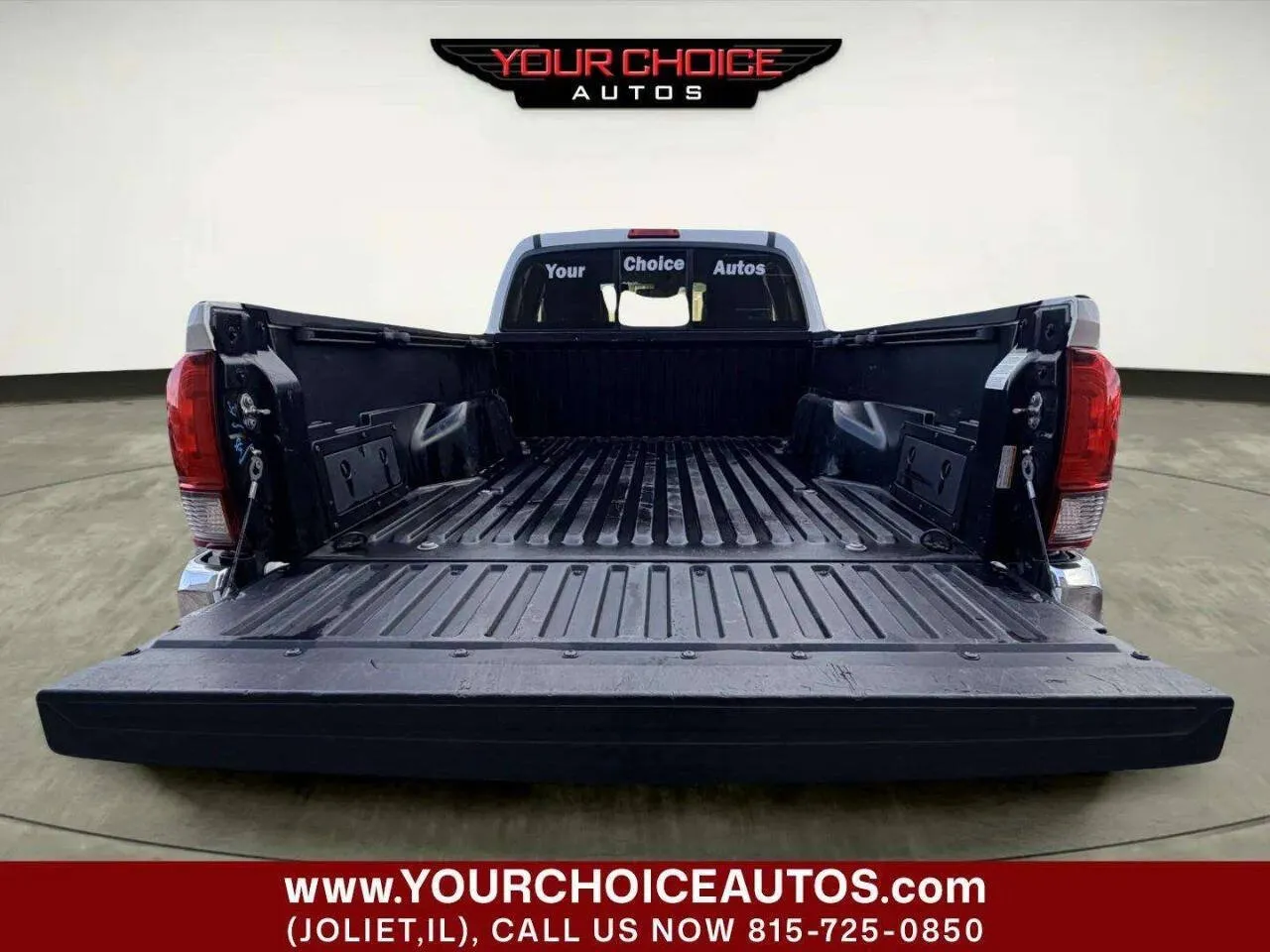 2018 Toyota Tacoma SR5 - Photo 10