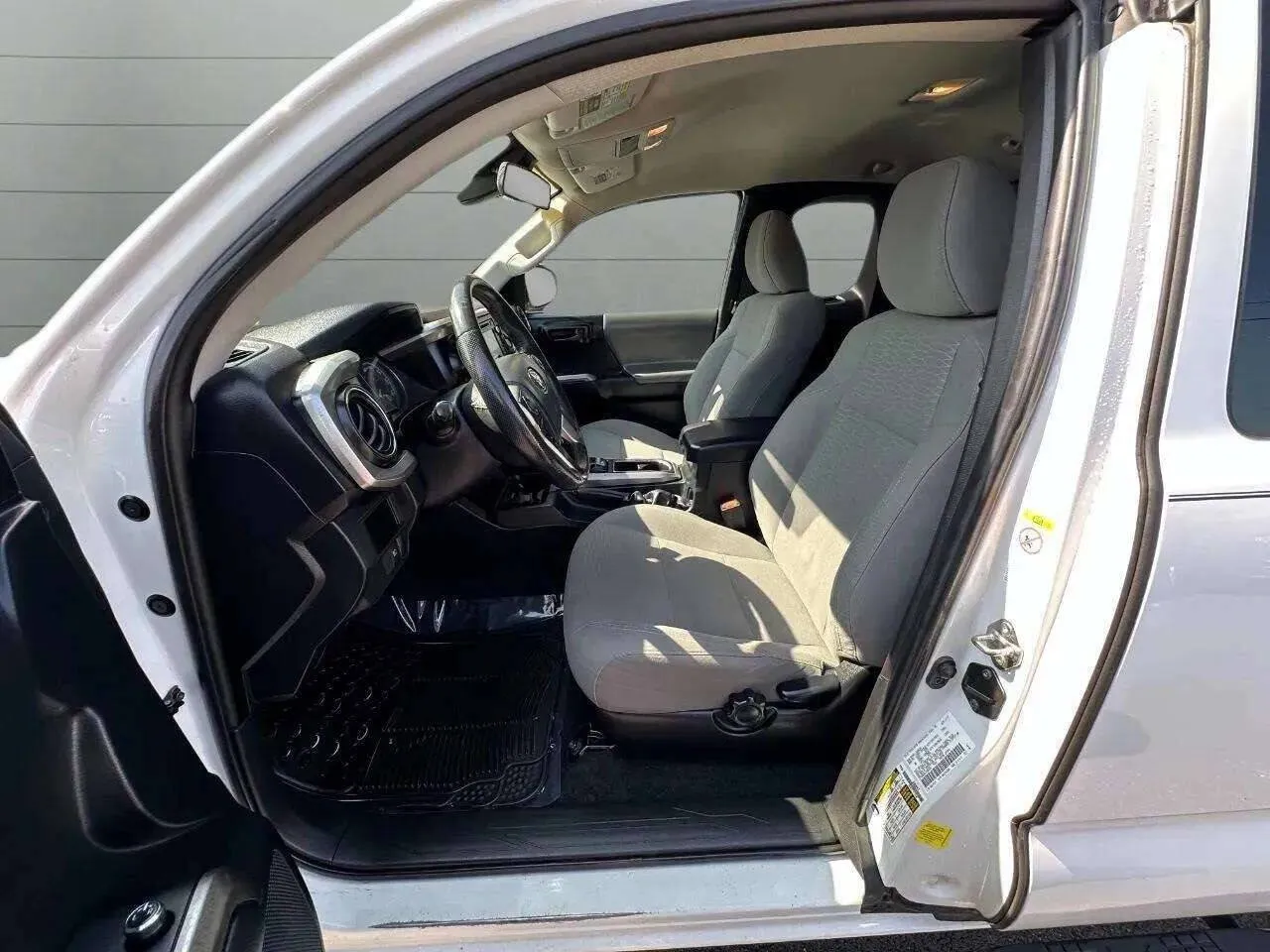 2018 Toyota Tacoma SR5 - Photo 27