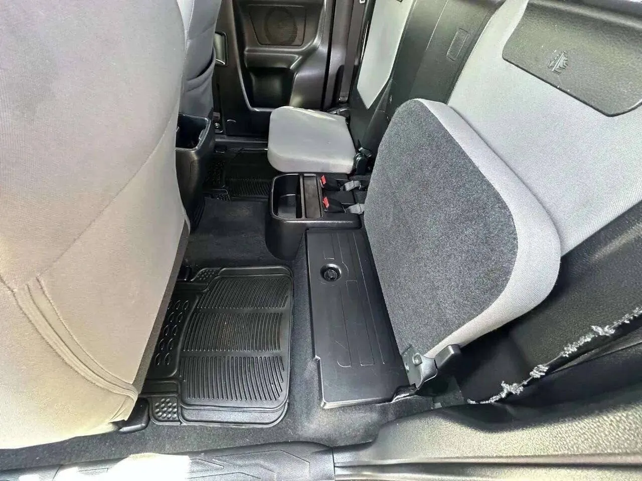 2018 Toyota Tacoma SR5 - Photo 36