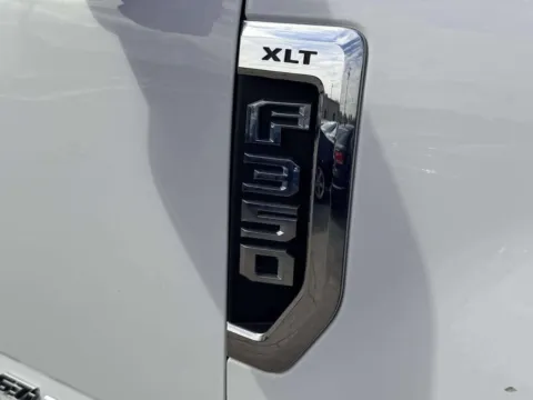 Photos of 2019 Ford Super Duty F-350 SRW XLT 4x4 4dr Crew Cab 6.8 ft. SB SRW Pickup for sale in Joliet, IL at Your Choice Autos - Joliet