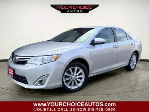 Gray 2012 Toyota Camry XLE 4dr Sedan for sale in Joliet, IL