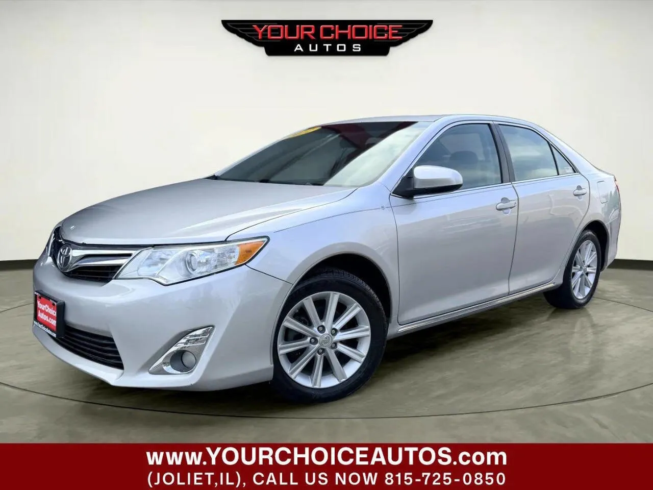 Gray 2012 Toyota Camry XLE 4dr Sedan for sale in Joliet, IL