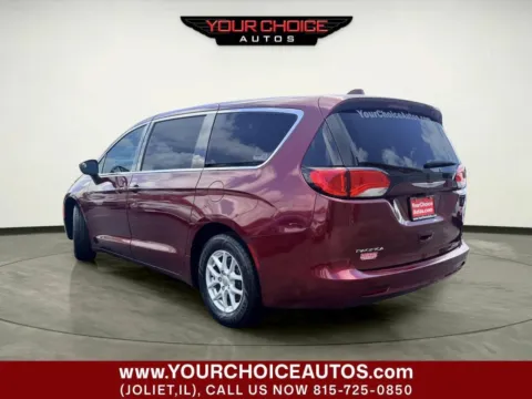 Another view of 2017 Chrysler Pacifica Touring for sale in Joliet, IL at Your Choice Autos - Joliet