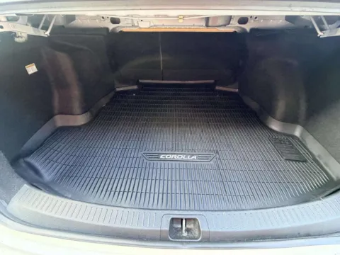 More photos of 2021 Toyota Corolla Hybrid LE at Your Choice Autos - Joliet, IL